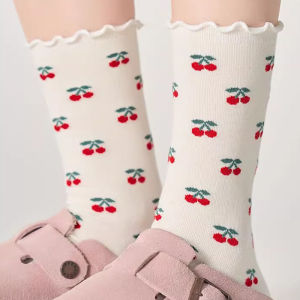 【♡บ้านสาวน่ารัก♡ถุงเท้าครึ่งแข้งผู้หญิงแฟชั่นฤดูร้อน Ins ถุงเท้าน่ารักเชอร์รี่หวานสาว