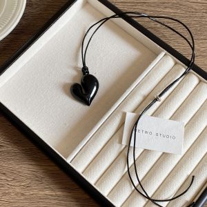 Dây Chuyền Hình Trái Tim Màu Đen Dài Cho Nữ Dây Chuyền Áo Len Đa Năng Phong Cách Hàn Quốc INS Phụ Kiện Dây Chuyền Cổ