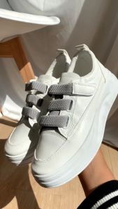 ARVUS Klara Sneakers Shoes - Sepatu Fashion wanita velcro perekat trendy gaya sporty platform rendah kets santai minimalis White putih grey cocok untuk sekolah kampus hangout jalan ringan empuk nyaman kualitas impor premium