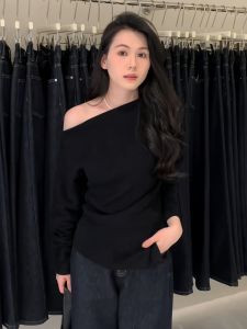 เสื้อยืดแขนยาวสีดำเปิดไหล่สำหรับผู้หญิง เสื้อแฟชั่นฤดูใบไม้ร่วง ทรงสลิมฟิต เสื้อแขนยาวทรงสลิมฟิตสำหรับผู้หญิง