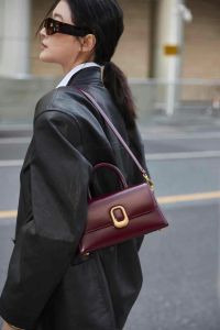 Elegant Leather Crossbody Bag Womens Handbag Versatile Fashion Spring Summer New Style Small Square Bag Shoulder Bag