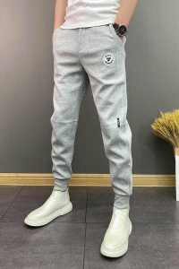 กางเกงวอร์มกีฬาลำลองสำหรับผู้ชาย สไตล์ใหม่ ฤดูใบไม้ร่วง/ฤดูหนาว กางเกงขายาวทรงตรง ทรงสลิมฟิต กางเกงขายาวลำลองสำหรับผู้ชาย