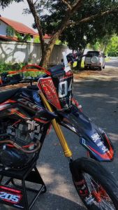 0768 (COD) Stiker Dekal CRF 150 L Full Crome Metalik Bebas Permintaan Terbaru - Stiker Premium CRF Terbaru - Stiker Variasi CRF 150L Terbaru - Stiker Striping CRF 150L Terbaru