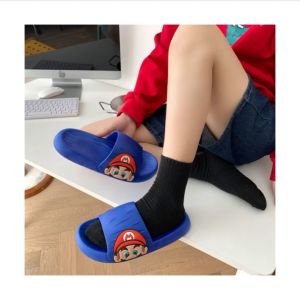 รูปร่างใหม่ SQShop รุ่นใหม่พร้อมส่ง! รองเท้าแฟชั่น รองเท้าลายตการ์ตูน ขาวตัดเเดง รองเท้าพื้นนุ่ม ม่ปวดเท้า ห้ามพลาดจ้า