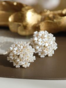 Sweet Flower Girl Retro Style Pearl Petal Earrings Womens Bouquet Flower Ear Jewelry Korean Fashion Fresh out New Stock