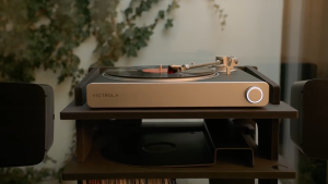 Victrola Stream Carbon Works with Sonos Turntable