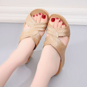 Casual Plastic Sandals Womens Summer Outdoor Slip-On Anti-Slip Floor Slippers High Heel Flat Sandals Comfortable Walking Shoes