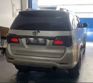 Toyota Fortuner 2012 to 2015 Tail Light / taillight / Tail lamp assembly OEM Thailand Made YE-176