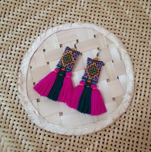 ต่างหูงานแฮนเมด สีสวย-งานสวย-ใช้ไหมประดิษฐ์ในการทำสีไม่ตกจ้า-งานตรงปกจ้า