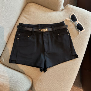 GUZILIAN | กางเกงขาสั้นทรงสลิมฟิตเอวสูงเซ็กซี่สำหรับผู้หญิง กางเกงขาสั้นผ่าข้างไม่สมมาตร ใส่ไปทำงานสไตล์เกาหลี ฤดูใบไม้ผลิ 2025