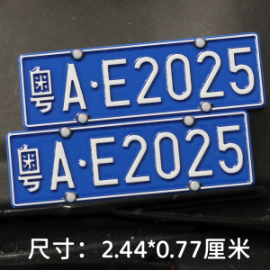 118 สเกล 3D จำลองรถใบอนุญาตจำนวน 1 สีเงินสเปรย์สีอัลลอยด์วัสดุสะสมของเล่นสำหรับอายุ 14