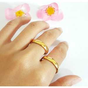 cincin titanium emas anti luntur anti iritasi perhiasan pria dan wanita