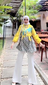 Atasan Batik Wanita Desain Batik Simple dan Elegan