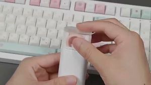 Smartifact 7-in-1 Multifunctional Computer Keyboard Cleaning Brush Set Cleaning Kit Laptops Cleaner with Keycap Puller Multifunctional Brush Cleaning Set For Tablet Phone Airpods