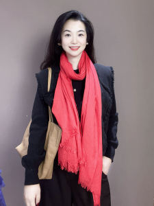 ผ้าพันคอไหมฝ้ายสีแดงสำหรับผู้หญิง ฤดูใบไม้ผลิและฤดูใบไม้ร่วง บาง 2025 ฤดูใบไม้ร่วงใหม่สไตล์เกาหลีสีพื้นอเนกประสงค์ อบอุ่น ฤดูหนาว ศิลปะ ผ้าพันคอแบบลำลอง