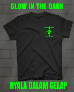 Kaos Anime One Pieces Whitebeard Pirates Glow In the Dark (Nyala dalam gelap)