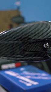 【อัพเกรด V3】กระจกมองข้างมอเตอร์ไซค์ กระจกมองข้างแบบสากลสำหรับมอเตอร์ไซค์ ดีไซน์คาร์บอนไฟเบอร์ป้องกันการระเบิด 360 องศา