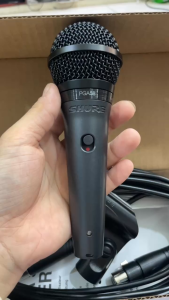 Micro có dây karaoke Shure PGA58-XLR.