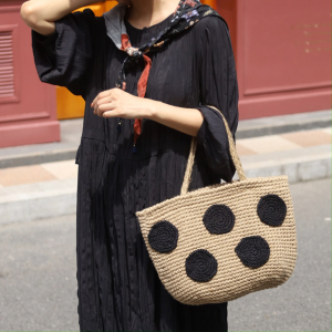 2026 Japanese make hand design Straw Woven Bag French Retro Polka Dot Fashion Handbag