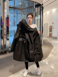 เสื้อแจ็คเก็ตแบบยาวปานกลางสำหรับผู้หญิง ทรงหลวม แขนยาว ทรงตรง ปกติ คอตั้ง ซิป ลายการ์ตูน เสื้อคลุมกันหนาวสไตล์ฮ่องกง