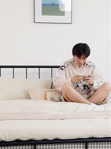 Tempat tidur besi Daybed Ranjang Tatakan Divan Tempat Tidur Yelena Ranjang Tidur Dipan Tempat Tidur