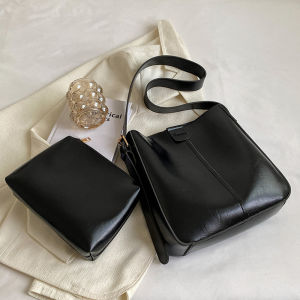 กระเป๋าสะพายไหล่ขนาดใหญ่แฟชั่นสำหรับผู้หญิง กระเป๋าถือแบบหนัง PU ทรงถัง ซิปรูด สไตล์เกาหลี กระเป๋าสะพายไหล่แบบเดี่ยว