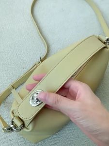 LAHENK (( COD )) PROMO NEW ARRIVAL !! Tas Selempang Terbaru 2025 Tas Wanita Model Simple Kulit Imitasi