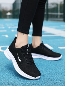 Large Size Sports Shoes for Women Spring Autumn Mesh Lightweight Anti-slip Shock Absorption Student Running Shoes Mom Soft Sole Health Shoes