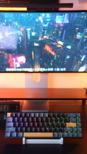 Machenike คีย์บอร์ดแบบกลไก K500 B68 65% TKL สองชั้นทำให้เสียงเบาลงคีย์บอร์ดสำหรับเล่นเกมแบบมีสายแบบถอดเปลี่ยนได้ร้อนไฟ RGB Backlit 68คีย์สำหรับสวิทช์สีแดงแล็ปท็อปนักเล่นเกมส์พีซี