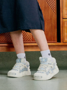 Champion | Elevating Puffy Shoes