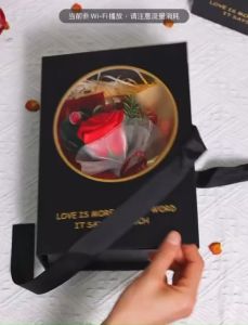 Hộp quà tặng bạn gái hộp quà tặng hoa hồng sáp đèn LED tặng kèm thiệp dịp lễ kỷ niệm Valentine - Happy Home 4U