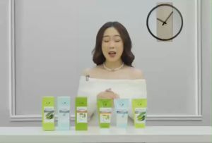 Sữa rửa mặt trà xanh Konami Green Tea Foaming Cleanser 150ml