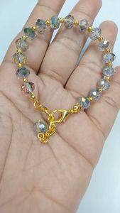 Gelang Kristal Premium Lada Gold: Aksesori dan Manfaatnya