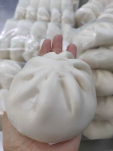 ซาลาเปาไส้หมูสับ L  1 แพค/10 ลูก น้ำหนัก  80 กรัม