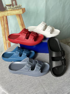 รองเท้าแตะลำลองสำหรับใส่ในบ้านและกลางแจ้งสำหรับผู้ชายและผู้หญิงไซส์ใหญ่ รองเท้าแตะแบบมีหัวเข็มขัดคู่ รองเท้าแตะแบบสวมสบายสำหรับฤดูร้อน