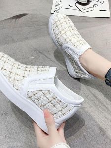 Beijing Ladies Canvas Shoes Spring New round Head Middle Heel Slope Heel Easy Wear Loafers Womens Footwear Traditional Cloth