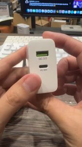 Củ sạc nhanh 36W hãng DIKE DAT821 2 cổng Type-C + USB-A QC 3.0 sạc được Macbook