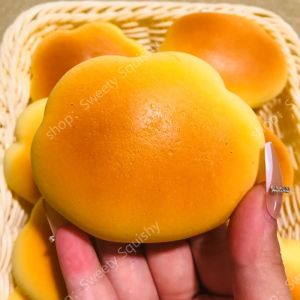 ขนมปังเมฆสีคาราเมลเด้งช้าบีบอัดเพลงของเล่นยางบีบบีบอัดนุ่ม