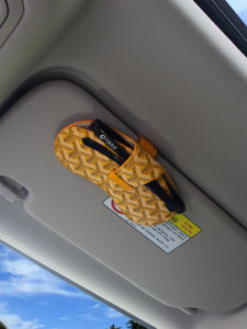 Original Design Car-Mounted Sunglasses Holder Sunshade Board Storage Bag High-End Sunglasses Case Eyewear Organizer for Cars