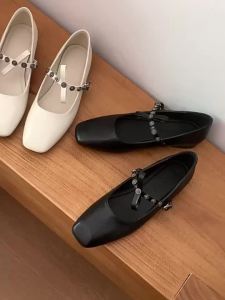 Womens Vintage Square Toe Mary Jane Flats Cross Strap Bow Rivet Leather Shoes Comfortable Casual Ballet Flats for Daily Wear