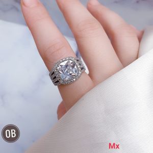 RinaXp- Cincin Mewah Permata Besar Cincin Wanita Besar Permata Zircon Berkilau Terbaru Cincin Xuping Gold dan Silver