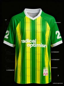 เสื้อยืดลำลองแฟชั่นผู้หญิงฤดูร้อนสไตล์สตรีทแวร์ลายอัลบั้มเพลงนักร้องป๊อปอังกฤษแนวเรดิคอลออปติมิซึม