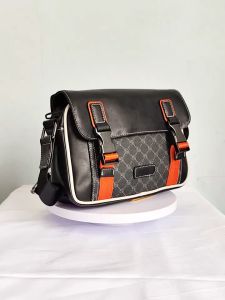 GLADIO Tas Selempang Pria Azaka GLD003B5 Hitam Motif Elegan Kulit Premium Sling Bag Multifungsi