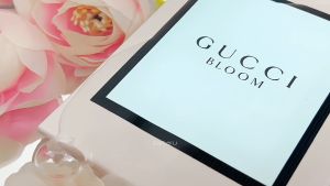 Gucci Bloom Woman (Parfum Wanita EDP) - 100 ML