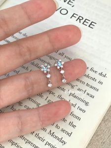 316L Medical Grade Titanium Steel Zircon Snowflake Ear Studs Flat Bottom Sleep Friendly Luxury Ear Caring Earrings