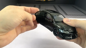 1:32 Scale Mitsubishi Lancer EVO Alloy Car Model Light & Sound Effect Childrens Play Car Collectible Decoration
