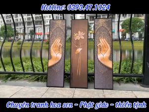 [Hình thật] Tranh hoa sen vàng bàn tay Phật chất vải canvas đã có khung tặng kèm đinh treo trang trí phòng thiền phòng thờ yoga phòng trà tạo không gian tĩnh lặng