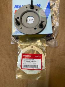 Cặp đế sắt và tấm ép giữ bố ba càng xe Vision 2015-2020