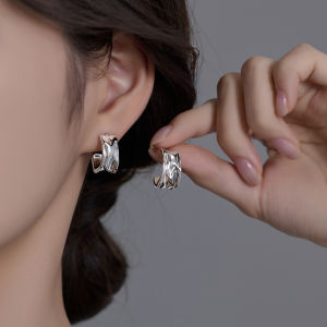 Sterling Silver Crease Earrings Simple and Versatile