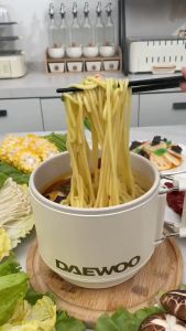 Daewoo Multifunction Cooker Pot Dormitory Electric Cooker Periuk Masak Serbaguna DAEWOO Electric Noodle Pot Cooker Noodle Pot Multifunction Cooker Mini Hot Pot Multifunction Cooker Small Portable Electric Cooker Daewoo Pot 大宇迷你电煮锅小火锅大宇迷你电煮锅泡面锅多功能陶瓷电煮锅